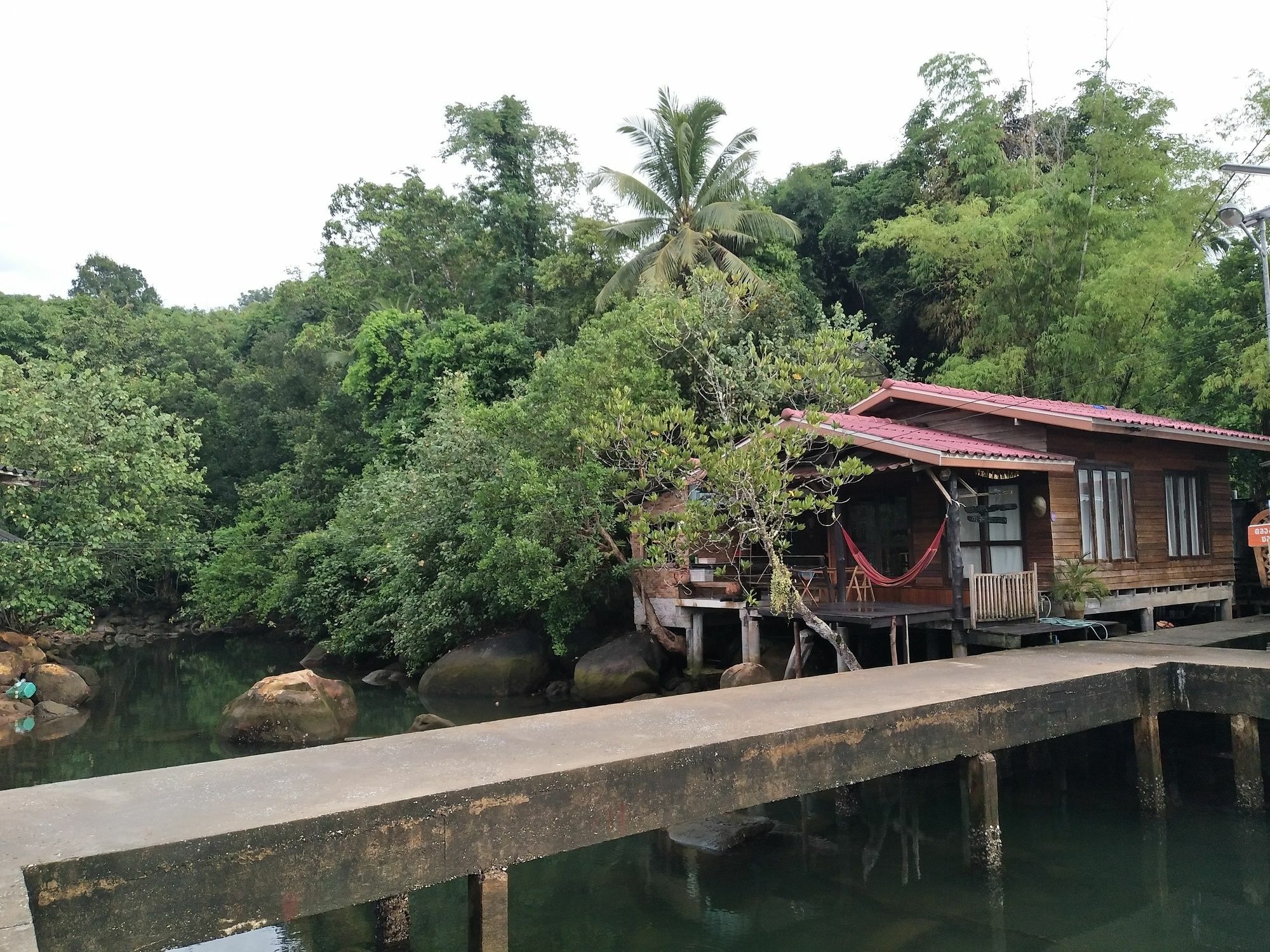 Ban Raw Homestay Ko Kut Екстер'єр фото